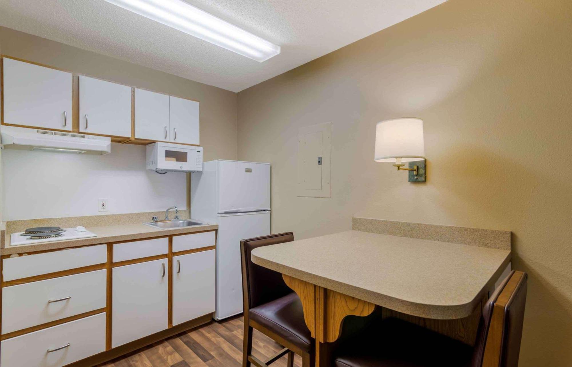 Extended Stay America Select Suites - Atlanta - Cumberland Mall Smyrna Exterior foto